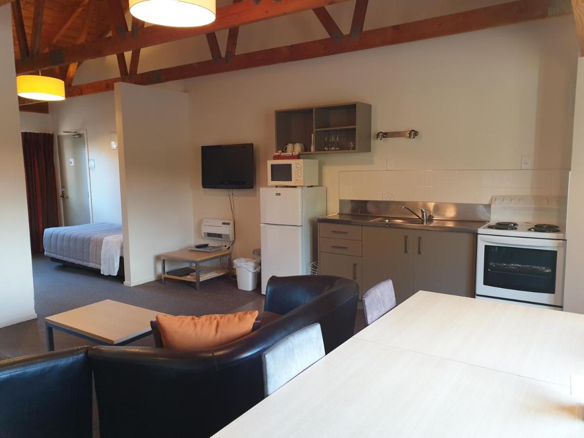 The Hobbit Motorlodge Ohakune Εξωτερικό φωτογραφία