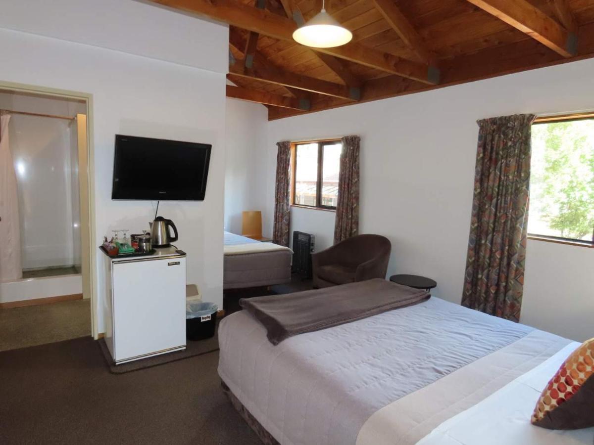 The Hobbit Motorlodge Ohakune Εξωτερικό φωτογραφία