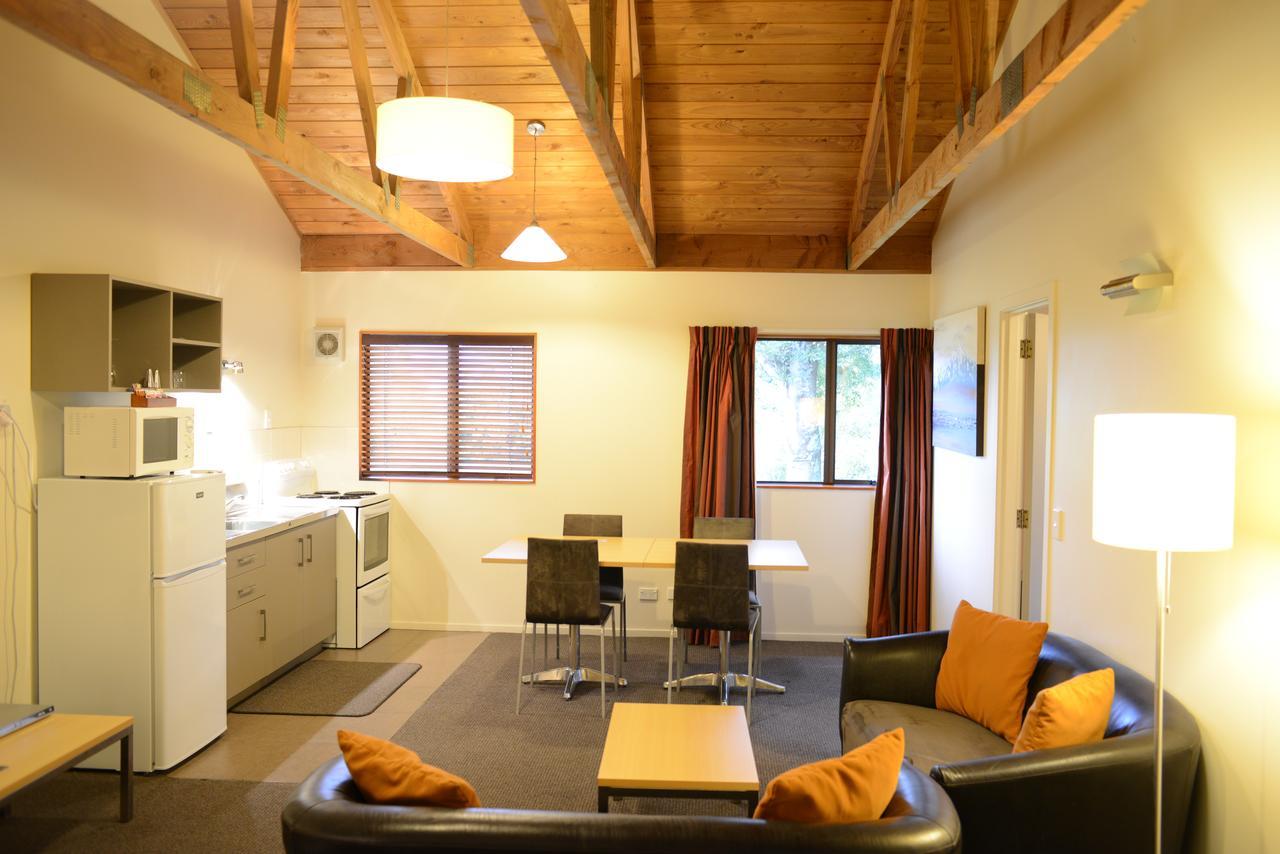 The Hobbit Motorlodge Ohakune Εξωτερικό φωτογραφία