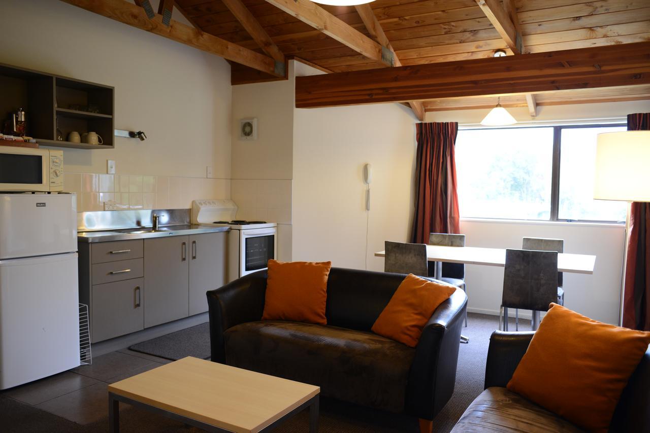 The Hobbit Motorlodge Ohakune Εξωτερικό φωτογραφία